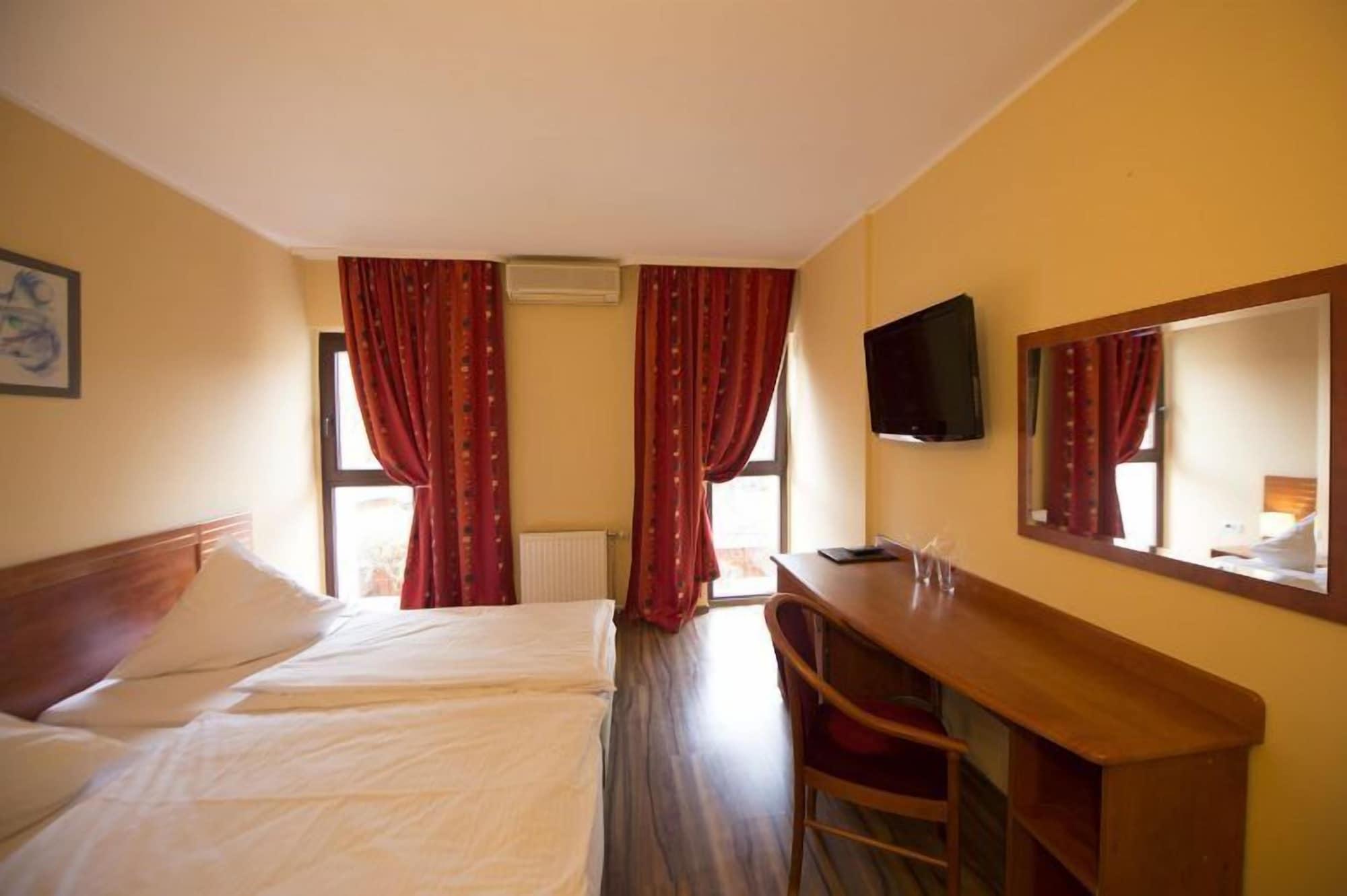 Hotel Perla D'Oro Timisoara Luaran gambar